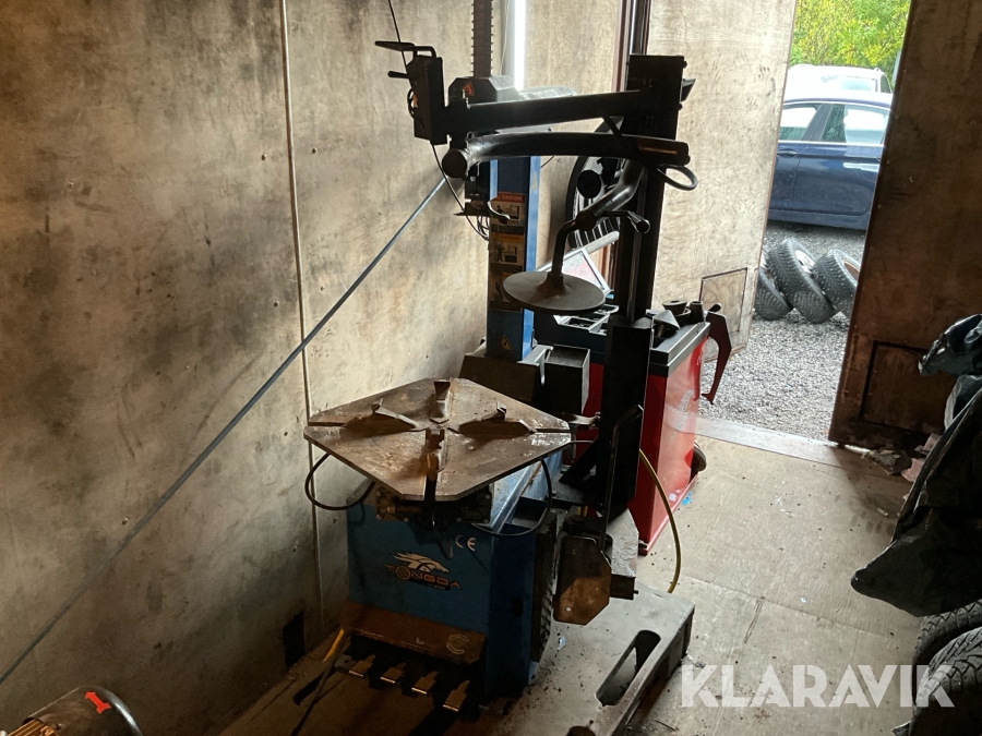 Däckmaskin med hjälparm Tongda LT-900A