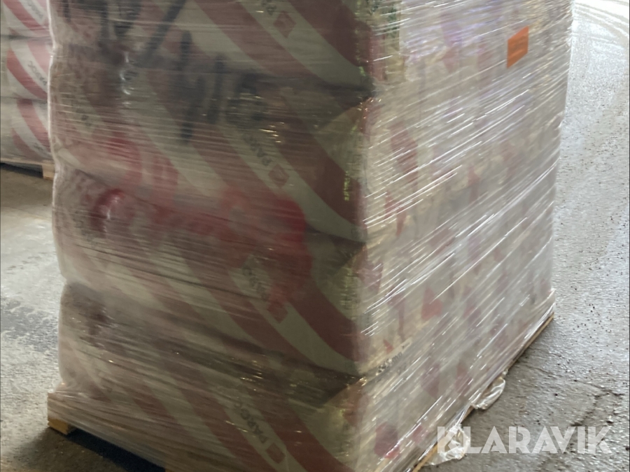 Parti med träregelskiva/isolering Paroc