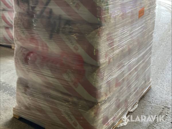 Parti med träregelskiva/isolering Paroc