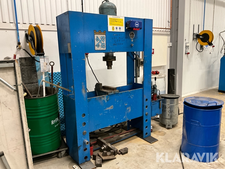Press Stenhöj Hydraulik 100 ton