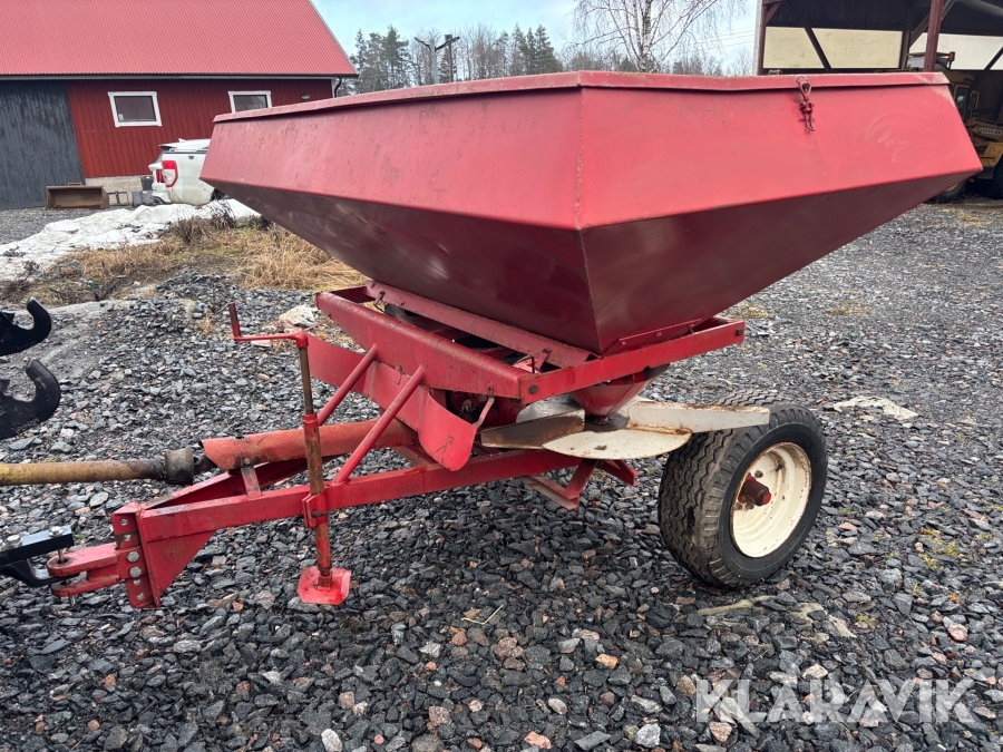 Gödningsspridare Mustadfors AB Pondus