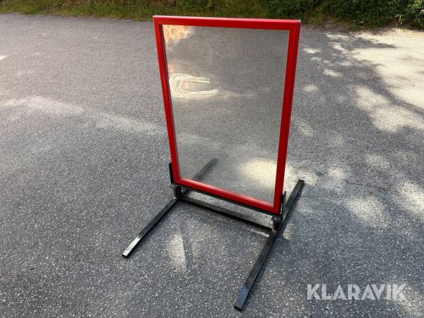 Gatupratare reklamskylt med fjädrar