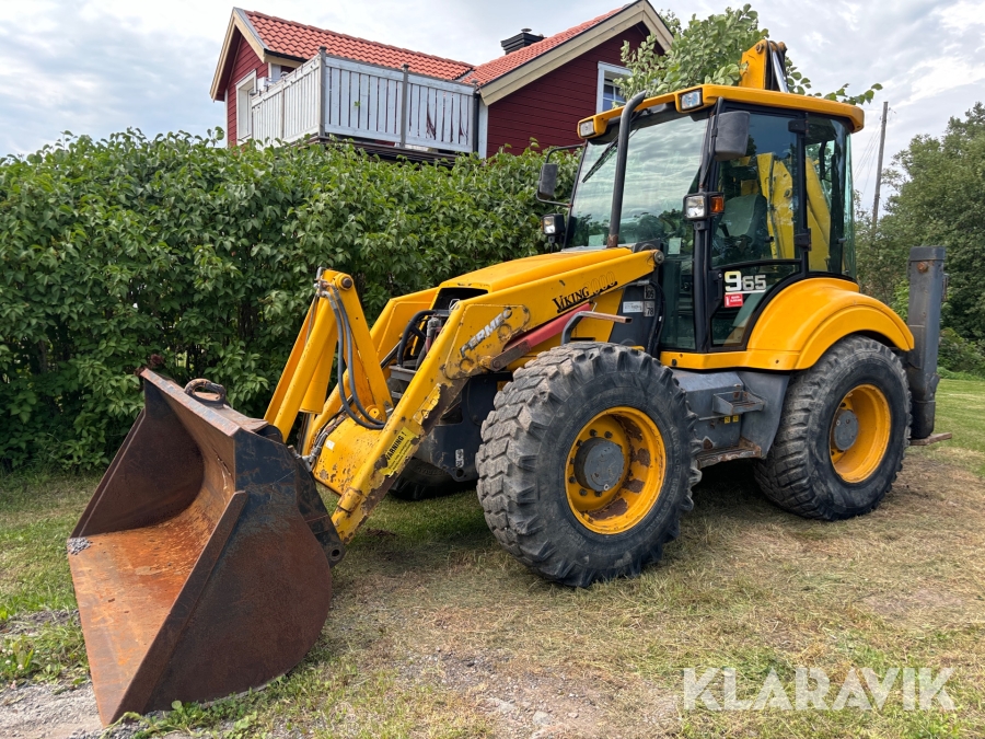 Traktorgrävare Fermec 965 med skopor