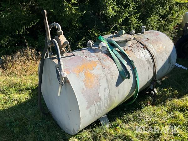 Dieseltank 1400 L, med pump