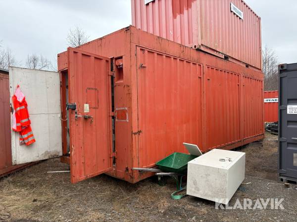 Container med mycket innehåll