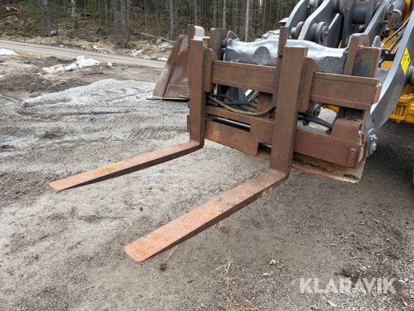 Hydrauliska pallgafflar med Stora BM-fäste