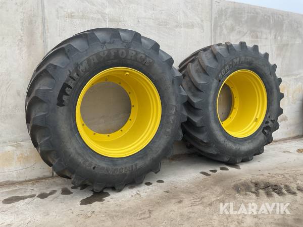 Traktordäck med fälg 2st BKT Agrimaxforce IF900/60R42
