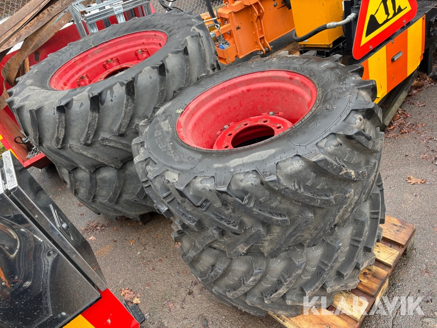 Traktordäck på fälg Fendt