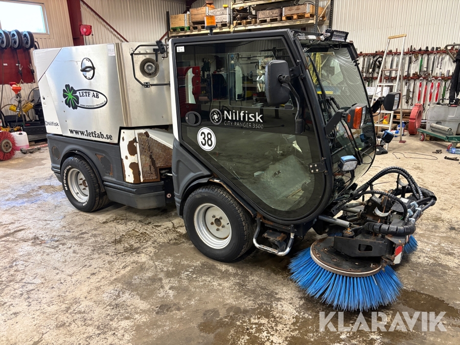 Sopmaskin Nilfisk City Ranger 3500 Vikplog / Sandspridare / Flak