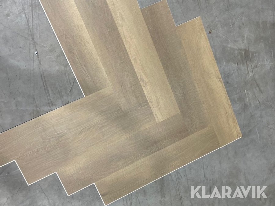 Vinylgolv mörk ek Fiskbensmönster 80m2