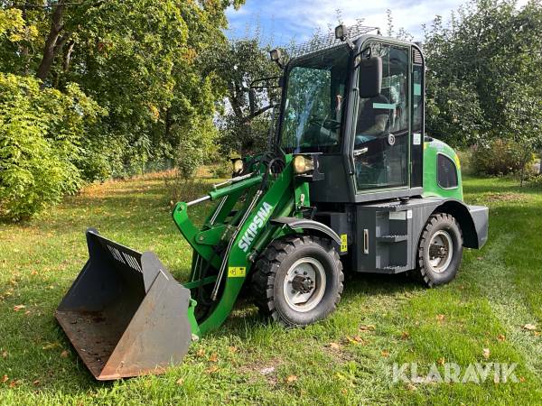 Hjullastare Skipsna ZL08F med skopa och vikplog