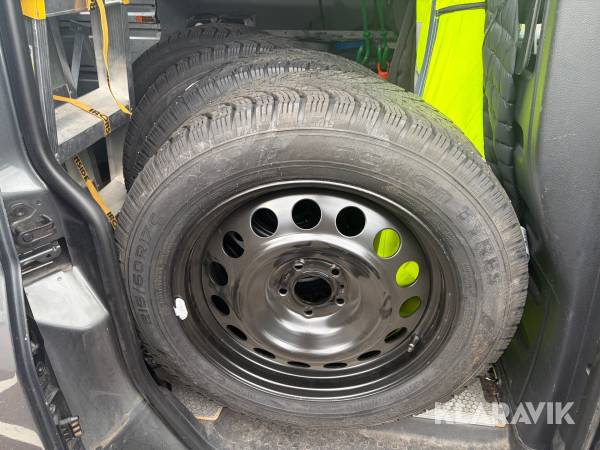 Däck & fälg Nokian Hakkapeliitta C4 215/60R17C