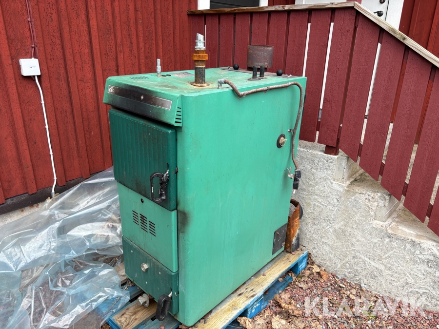 Vedpanna CTC V35 med ackumulator tank