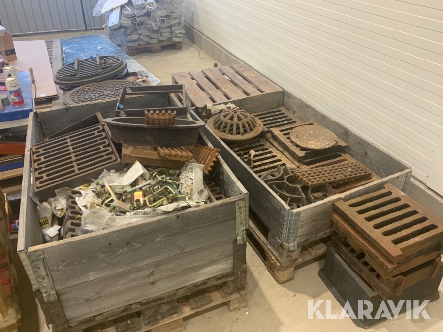 Diverse brunnslock och galler   gjutjärn