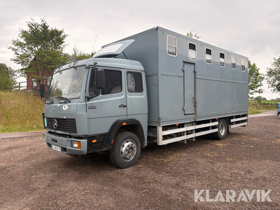 Hästlastbil / Djurtransport Mercedes-Benz 1120