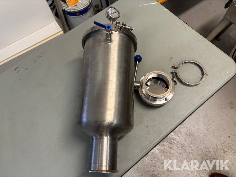 Humlebomb Well&Wealth AB 1st