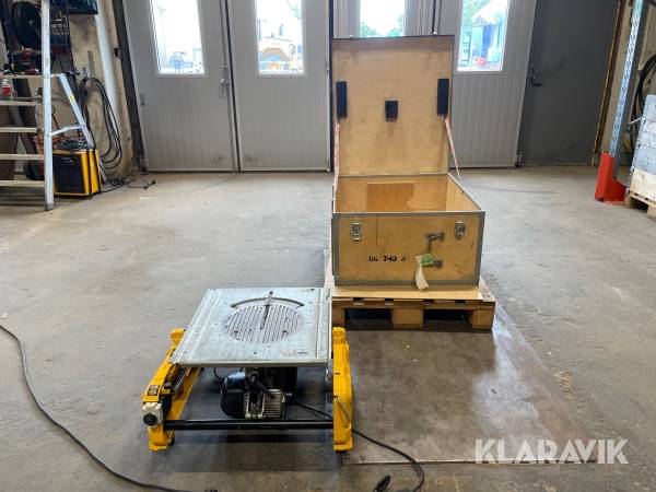 Kap,klyv&geringsåg Dewalt DW 743N