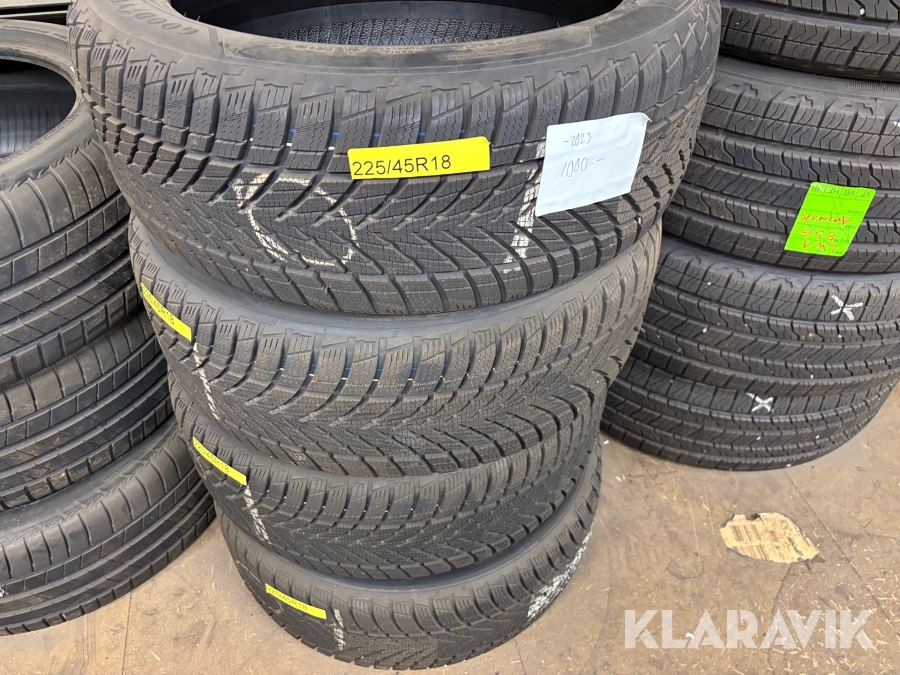 Däck Good Year UltraGrip 225/45R18 4st