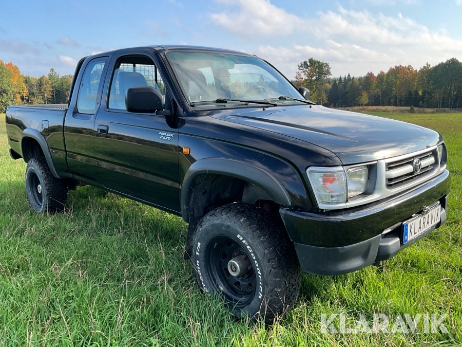 Pickup Toyota Hilux 2,4 TD 4WD X-Cab
