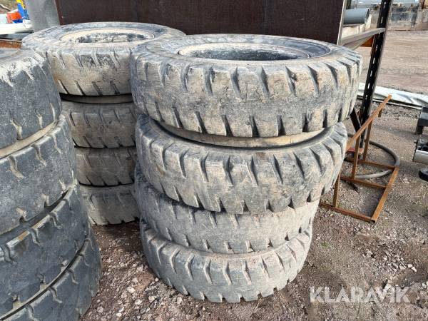 Entreprenaddäck på fälg Nokian 10.00-20 4st tvillinghjul