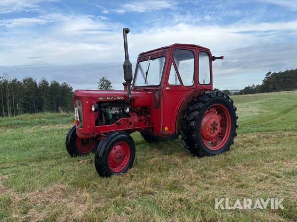 Traktor Volvo BM Buster 320