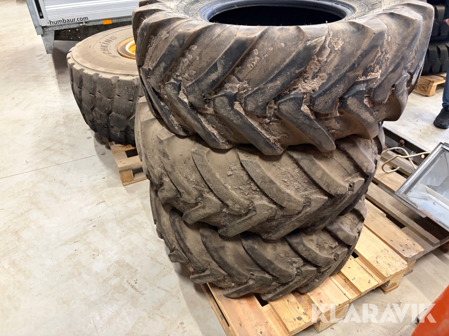 Entreprenaddäck Michelin 340/80 R18 3 st
