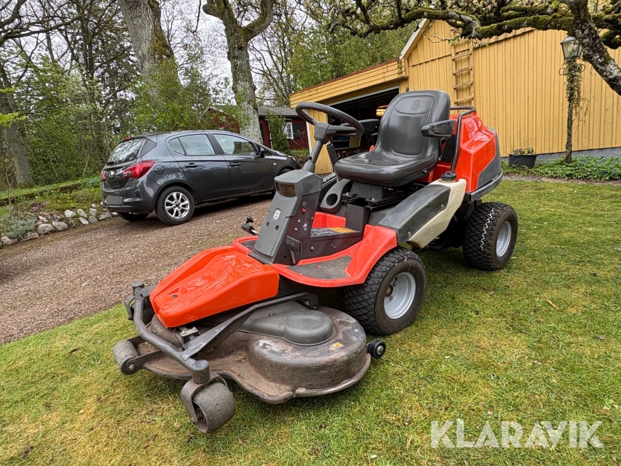 Åkgräsklippare Husqvarna R422T AWD