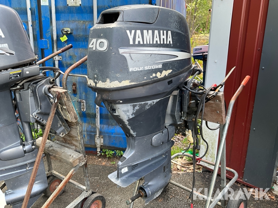 Båtmotor Yamaha F40 med elstart tilt och kort rigg