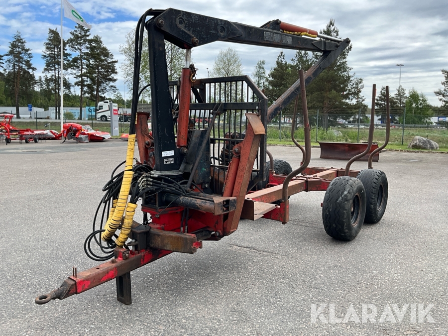 Skogsvagn Weimer med kran WE 5000