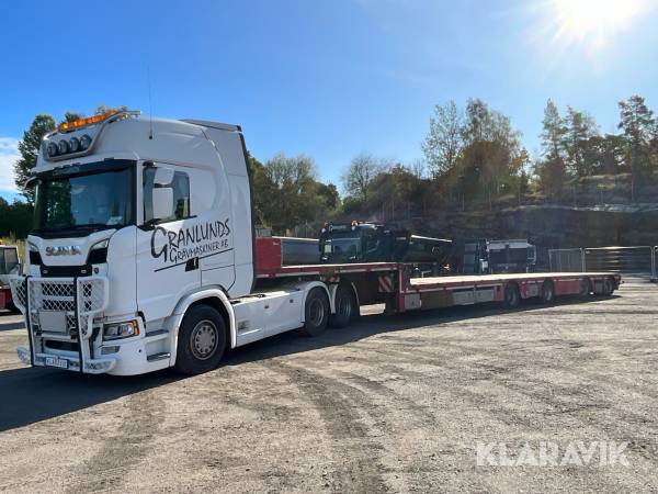 Dragbil med jumbotrailer Scania S730 Langendorf SATÜ-40/58