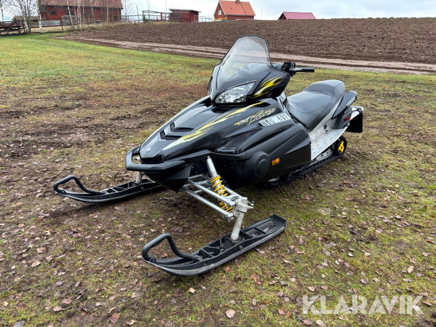 Snöskoter Yamaha RXWarrior
