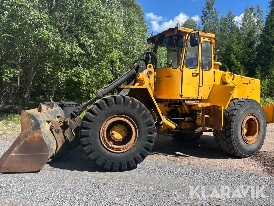 Hjullastare Volvo BM 4500 med skopa
