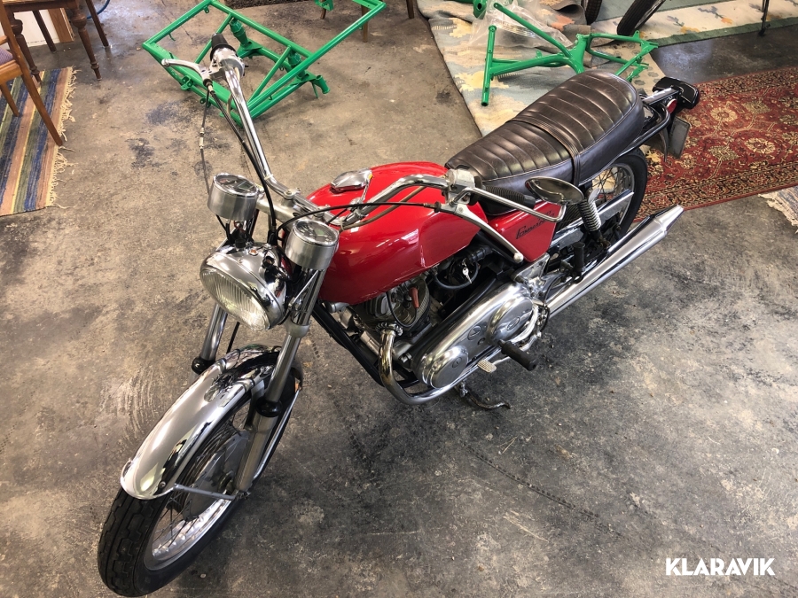 Motorcykel Norton Commando Roadster 750