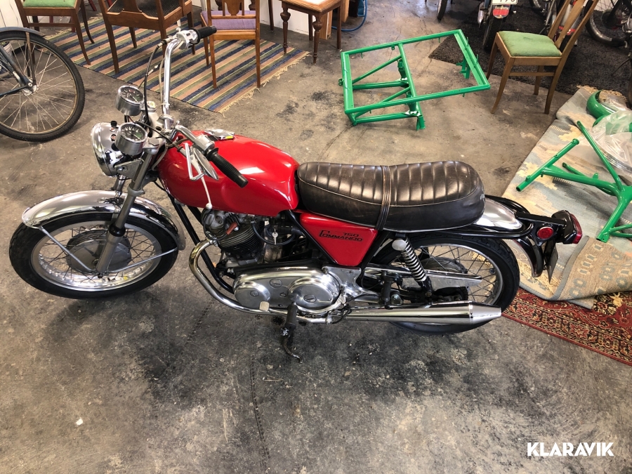 Motorcykel Norton Commando Roadster 750