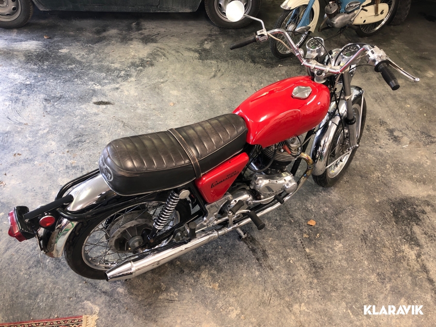 Motorcykel Norton Commando Roadster 750