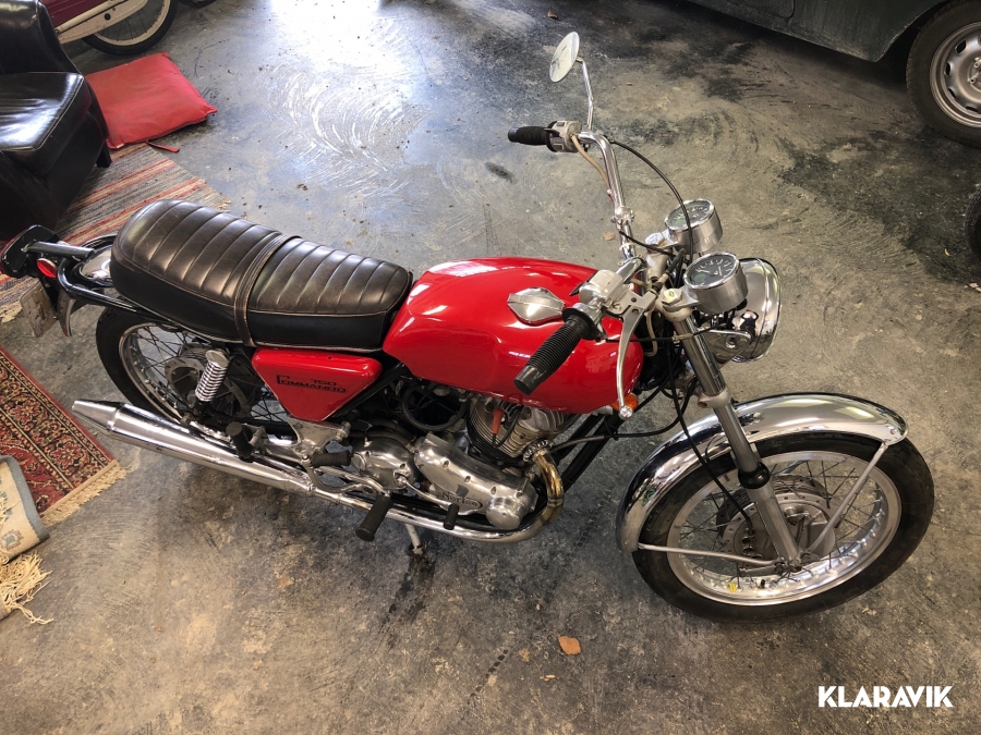 Motorcykel Norton Commando Roadster 750