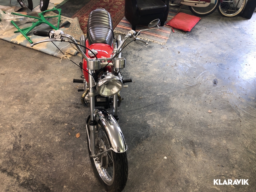 Motorcykel Norton Commando Roadster 750