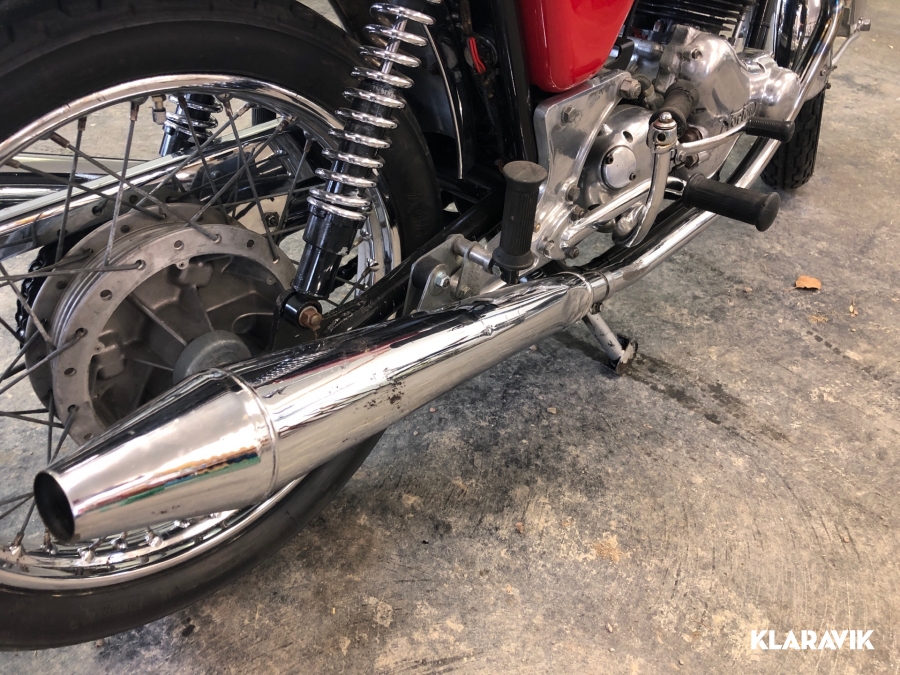 Motorcykel Norton Commando Roadster 750