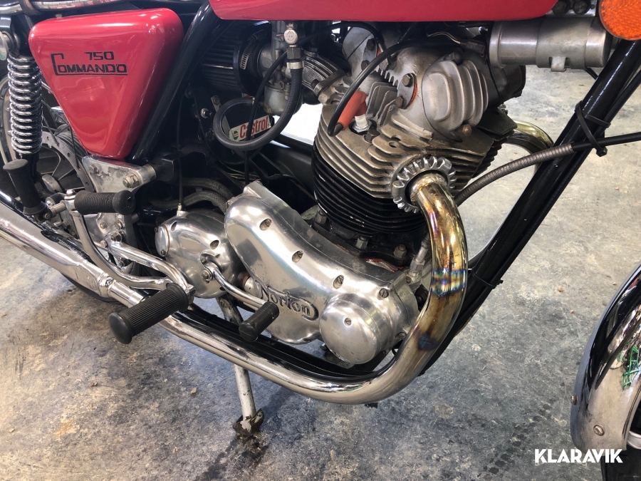 Motorcykel Norton Commando Roadster 750