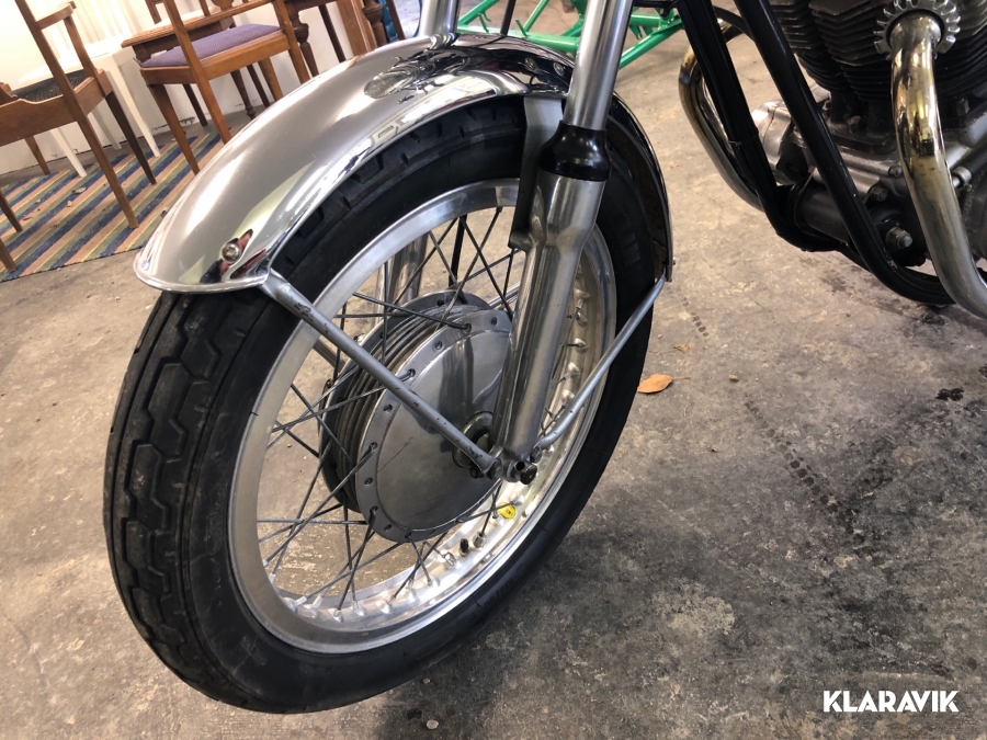 Motorcykel Norton Commando Roadster 750