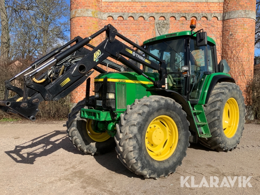 Traktor John Deere 6910 med lastare