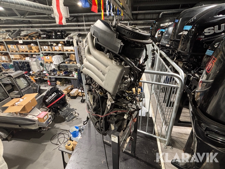 Båtmotor Suzuki DF90