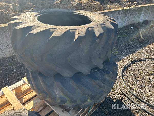 Entreprenaddäck Good Year 16.9-24 2 st