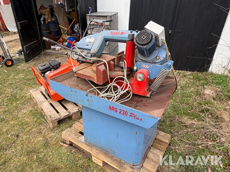 Metallsåg / Bandsåg Pilous Arg 230 Plus med rullbord