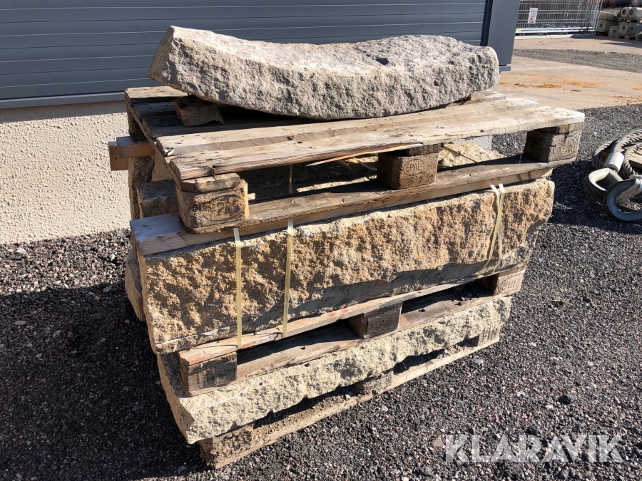 Marksten i granit  