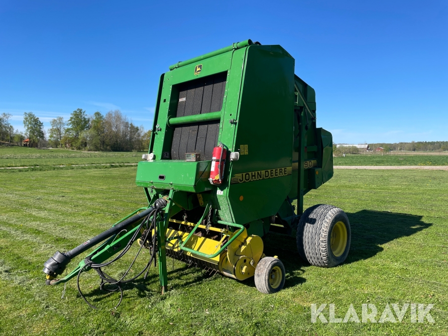 Rundbalspress John Deere 590