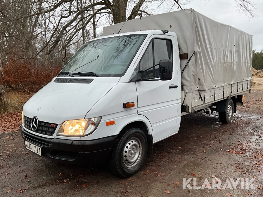 Lätt lastbil Mercedes-Benz Sprinter 313 CDI med kapell