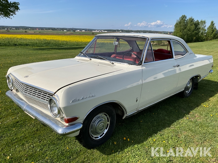 Veteranbil Opel Rekord coupé 1700