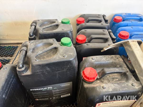 Parti med hydraulolja & smörjfett