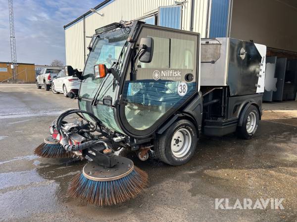 Sopmaskin Nilfisk City Ranger 3500 med plog, spridare & lyft